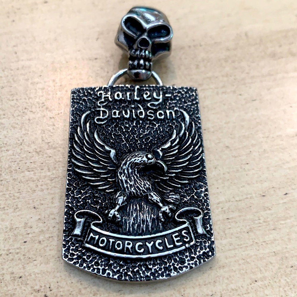 New Harley Davidson Eagle Pendant with Skull Bail